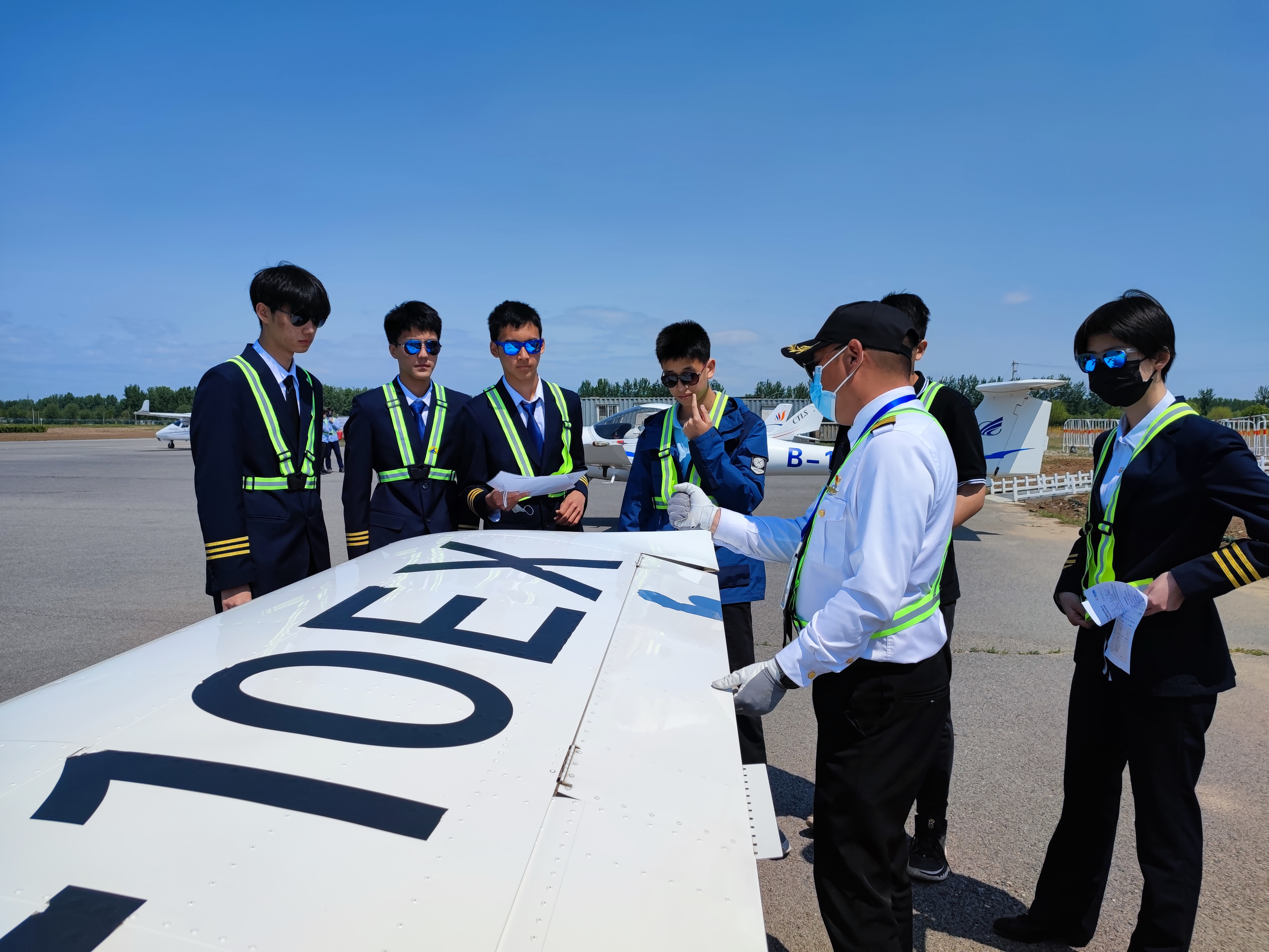 2024年青少年航空研学方案ZBSF